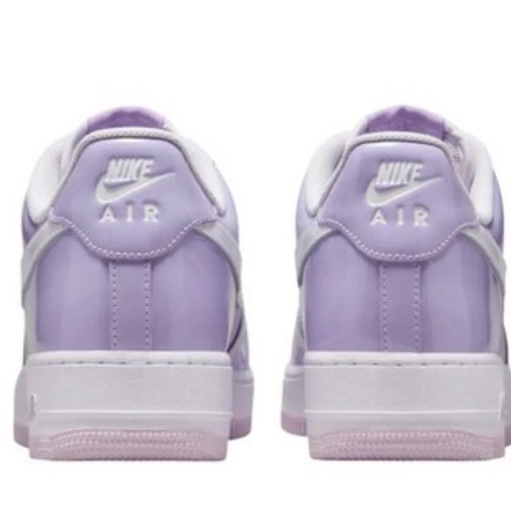 Nike Air Force 1 ‘07 LV8 Low in Hydrangeas Patent and White Women’s 10 NIB - Picture 6 of 13